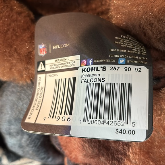 Atlanta Falcons teddy bear in football helmet holding Falcons lap blanket NWT - Picture 3 of 5